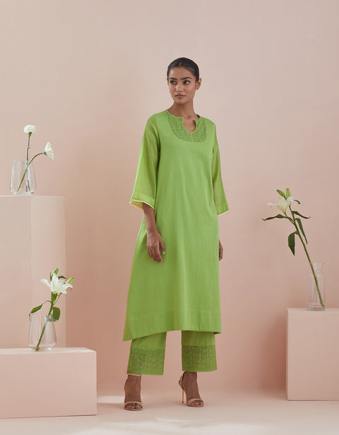 Shop A-Line Kurta with Cropped Pants with Lace Inserts in Green - By Vinusto