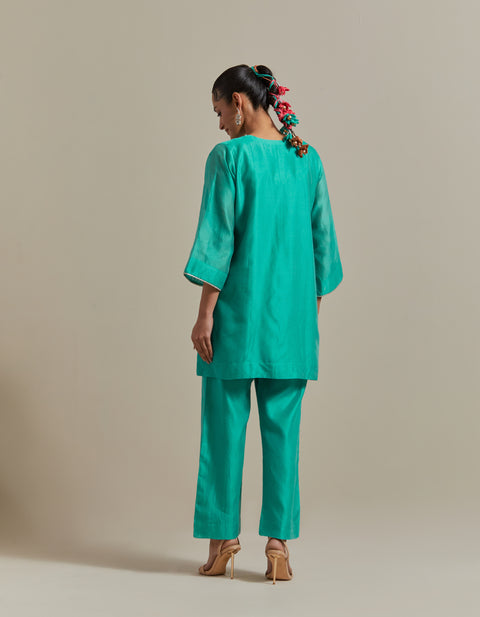 Premium Aqua Embroidered Kurta & Pant Coord Set – Vinusto

