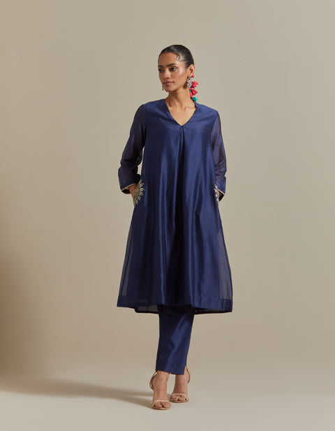 Embroidered Blue Chanderi Kurta Set with Dupatta (Set of 3)