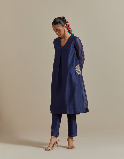 Embroidered Blue Chanderi Kurta Set with Dupatta (Set of 3)