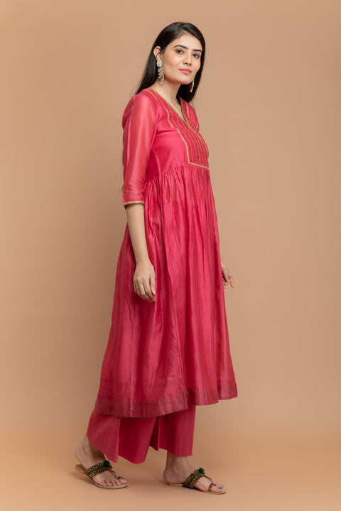 Luxury Chanderi Embroidered Kurta, Cotton Pants In Fuchsia by Vinusto
