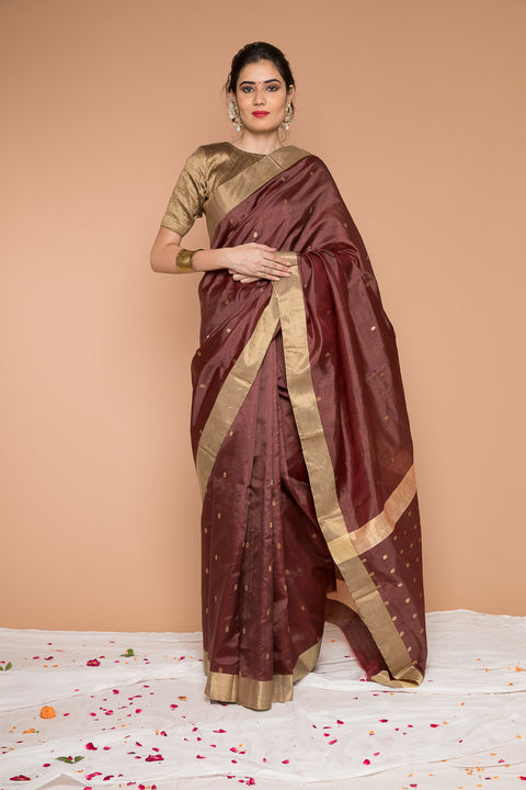 Shop Handwoven Silk Saree in Coffee & Maroon - Vinusto

