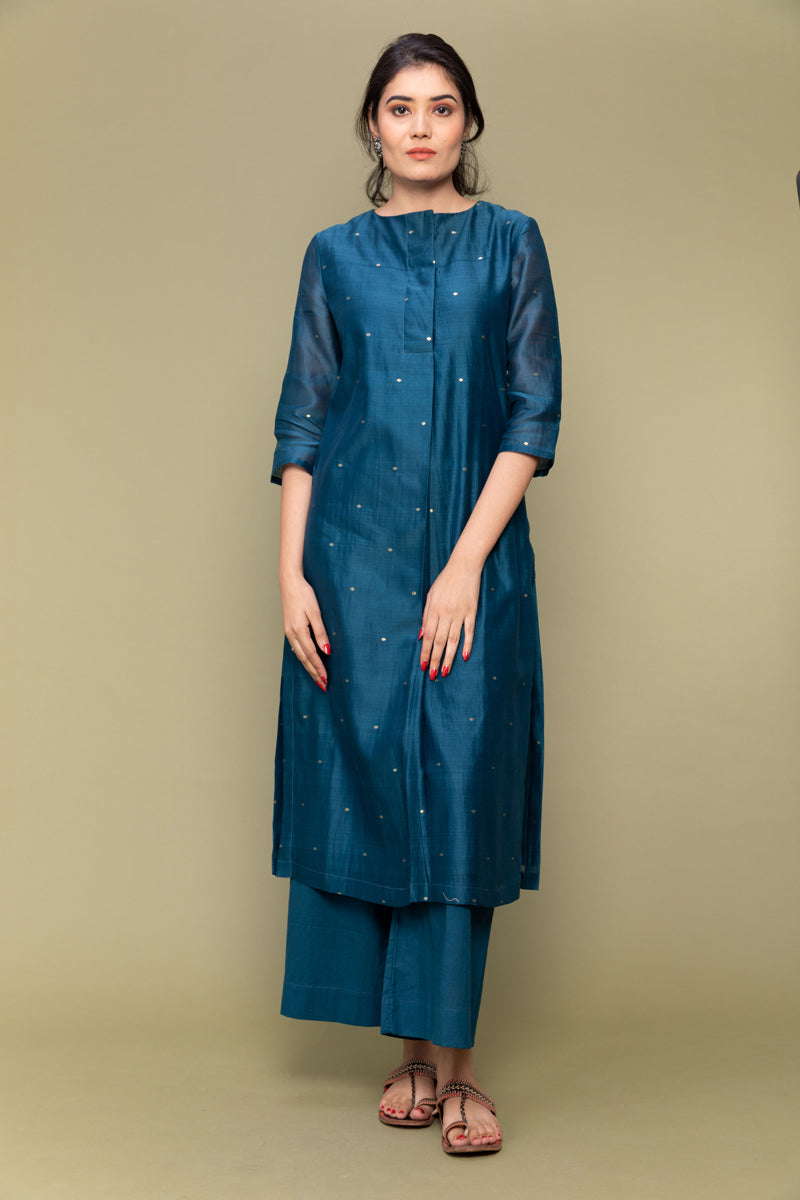 Lime Chanderi V neck kurta with lace details & cotton pants – Vinusto